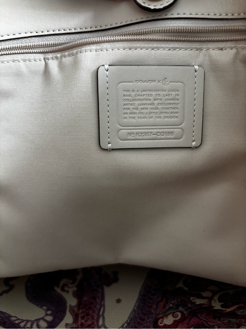 Coach New Year City Tote Bag With Dragon 2024 limited edition - Picture 12 of 13